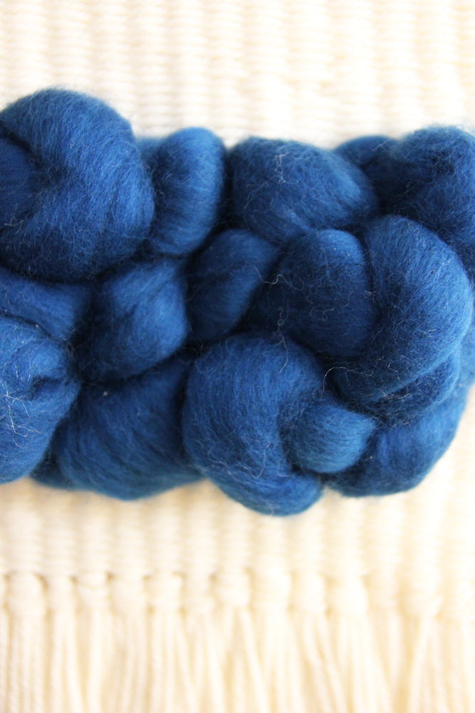 White & Blue Puff Weaving