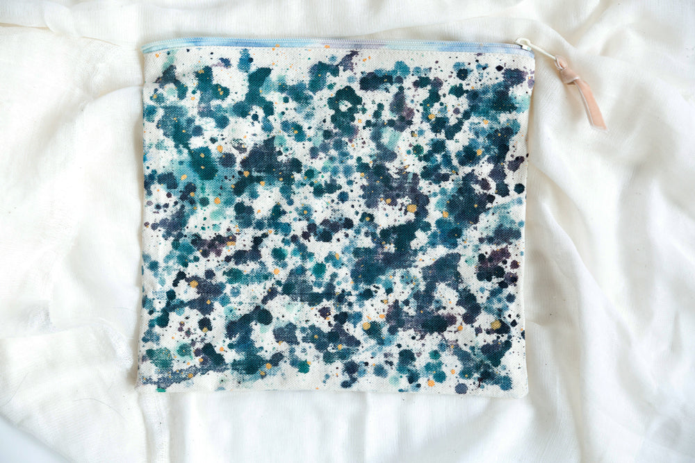 Abstract Clutch, Large