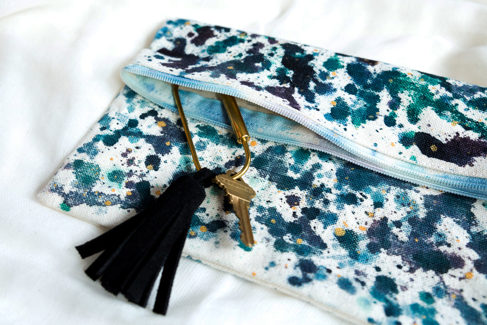 Abstract Clutch, Large