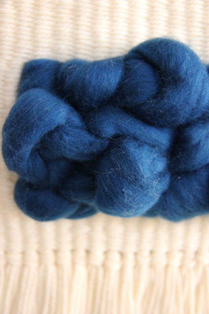 White & Blue Puff Weaving