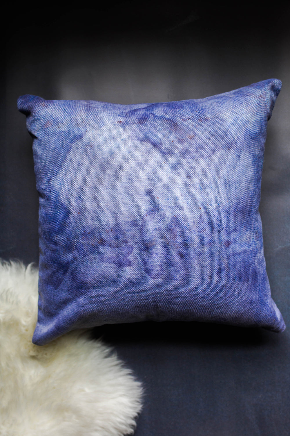 seven sixteen, becky pollard, bedroom decor, bedroom decor ideas, decorative pillow, accent pillow, blue pillows on couch, blue pillows on bed, ice dyed pillows, ice dying, indigo pillows, indigo pillows living room, indigo pillow covers, indigo pillows bedroom, indigo throw pillows, indigo blue pillows, indigo blue throw pillows, indigo blue pillow covers, ice dyeing, ice dye pillow, ice dye throw pillow, ice dye pillow cover, ice dye accent pillow